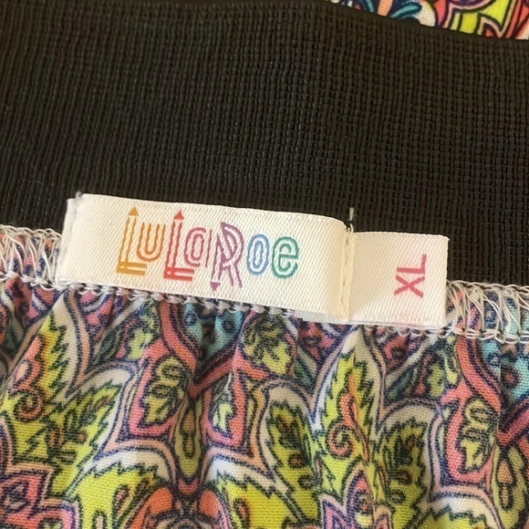 Lularoe women’s skirt  XL 16 18 midi full pattern Jill print black white pink - Picture 3 of 9